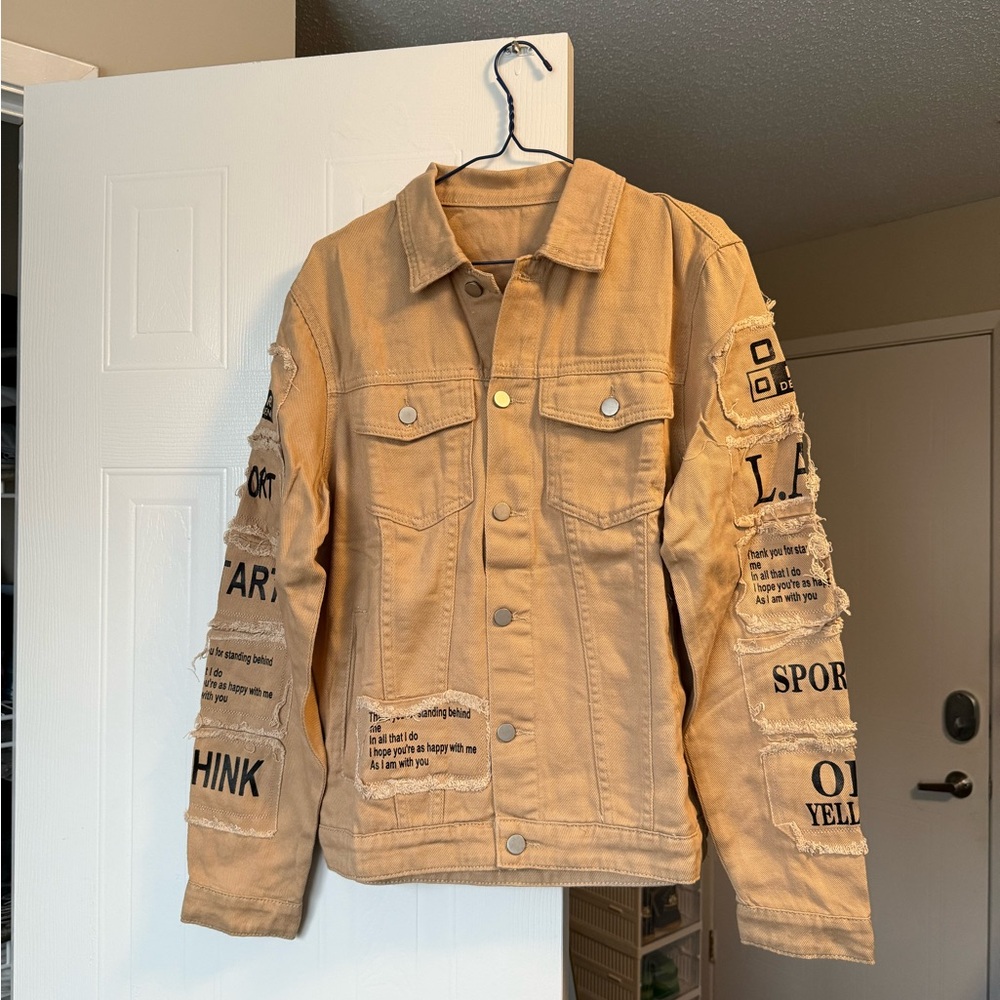 Men's Letter Print Denim Jacket. 
Size: S
Color: Brown.